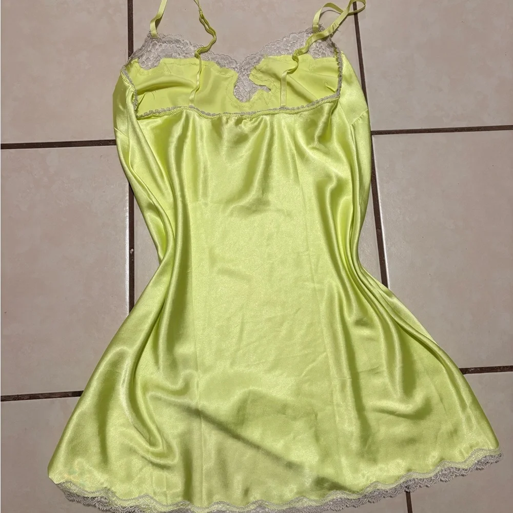 Victoria's Secret Lemon Satin Chemise with Lace - Picture 3 of 4